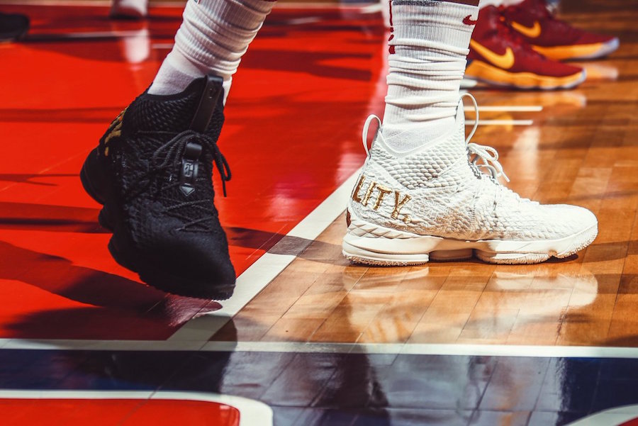 Nike,LeBron 15  黑白鸳鸯！詹姆斯上脚的 LeBron 15 值得关注！