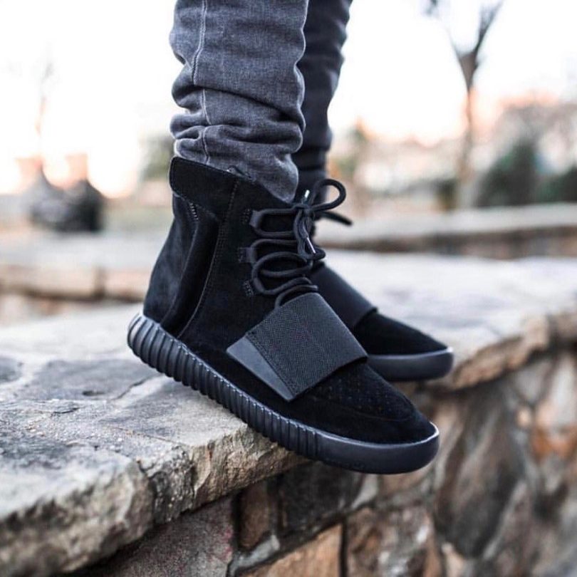 秒,能,说出,adidas,一共,出了,多少,Yeezy,的  平均每月一款！你绝对想不到侃爷 adidas Yeezy 竟然出了这么多双！