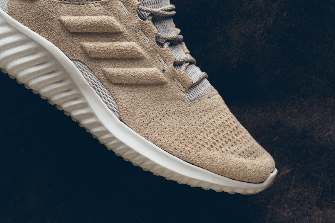 adidas,AlphaBounce CR  质感小麦色！麂皮版本 adidas AlphaBounce CR 现已发售