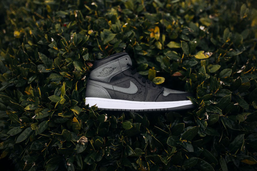 Air Jordan 1 Mid,AJ1  质感非凡！两款 Air Jordan 1 Mid 新品现已登陆海外上架