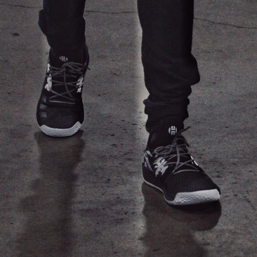 Harden Vol.2  本尊首次亲着！哈登上脚 adidas Harden Vol.2