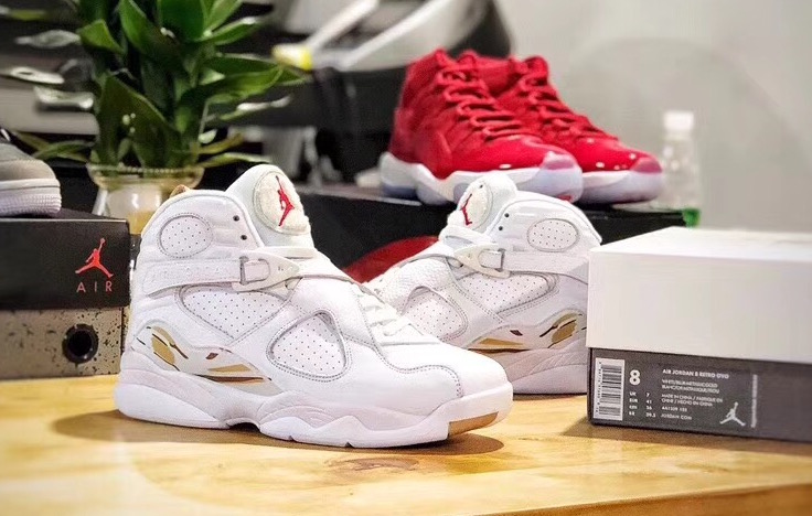 AA1239-135,AJ8,Air Jordan 8 AA1239-135 白金配色 Air Jordan 8 OVO 很快就要发售了！
