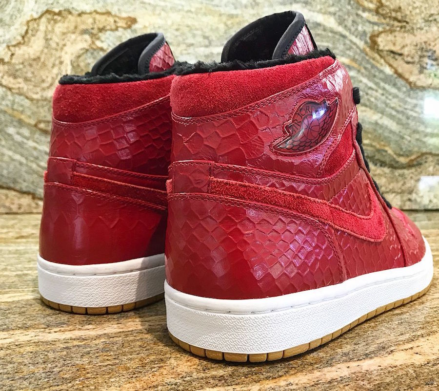 Air Jordan 1,AJ1,Red Python,Sa  官方出品！红色蟒纹 Air Jordan 1 Sample 实物曝光