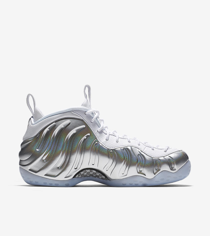 Nike,Air Foamposite One,AA3963  发售提醒！液态银女生专属 Air Foamposite One 明日登陆官网