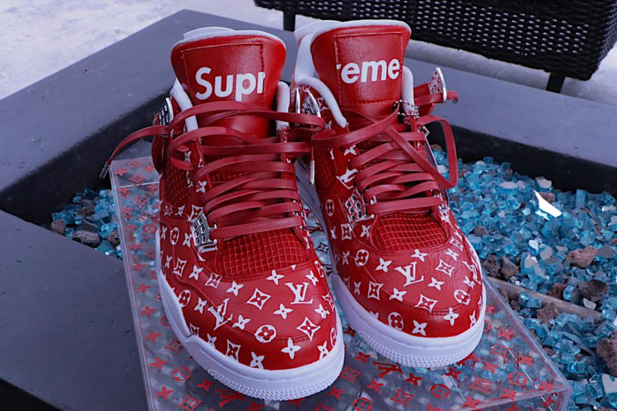 Supreme,LV  除了 OFF-WHITE，这个大热主题同样玩坏了球鞋定制圈…