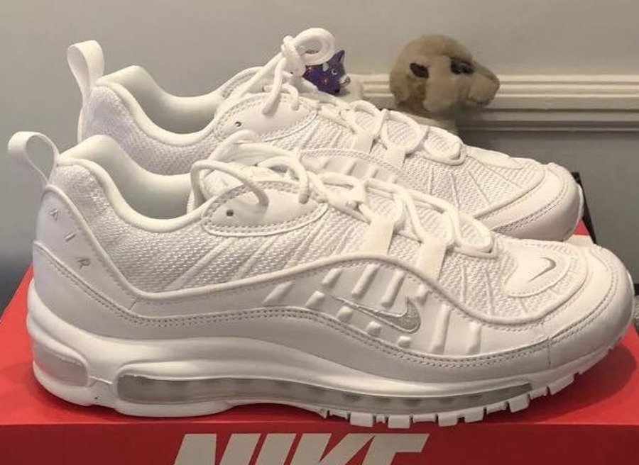 Nike,Air Max 98  今年必火的小白鞋！Air Max 98 “Triple White” 实物曝光