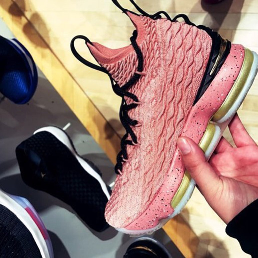 Nike,LeBron 15,897650-600  奢华玫瑰金！全明星配色 LeBron 15 “All-Star” 实物曝光