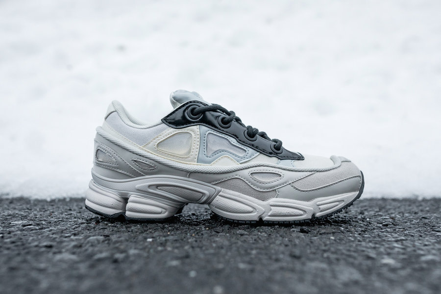 Ozweego,Raf Simons,adidas Ozweego III 讨好的色彩搭配！这双你能买到的老爹鞋又有新配色了！