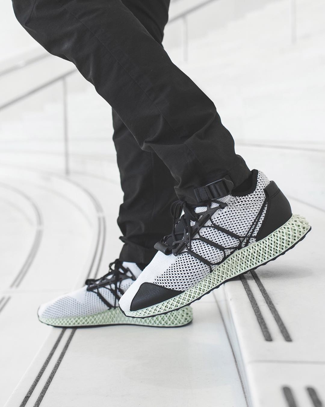 adidas,Y-3,Runner 4D  解构 + 4D 打印！全新鞋款 Y-3 Runner 4D 上脚照欣赏