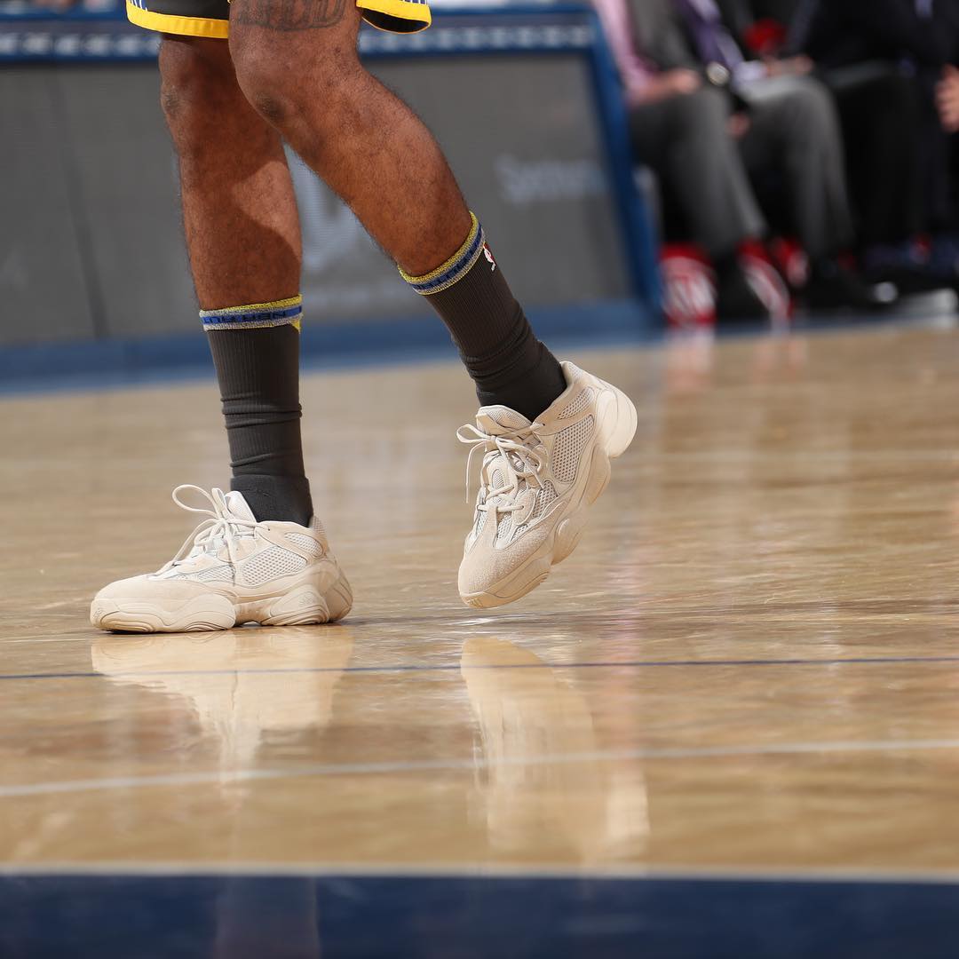 adidas,Nick Young,Yeezy,500  把老爹鞋穿上赛场！尼克·杨上脚 Yeezy 500