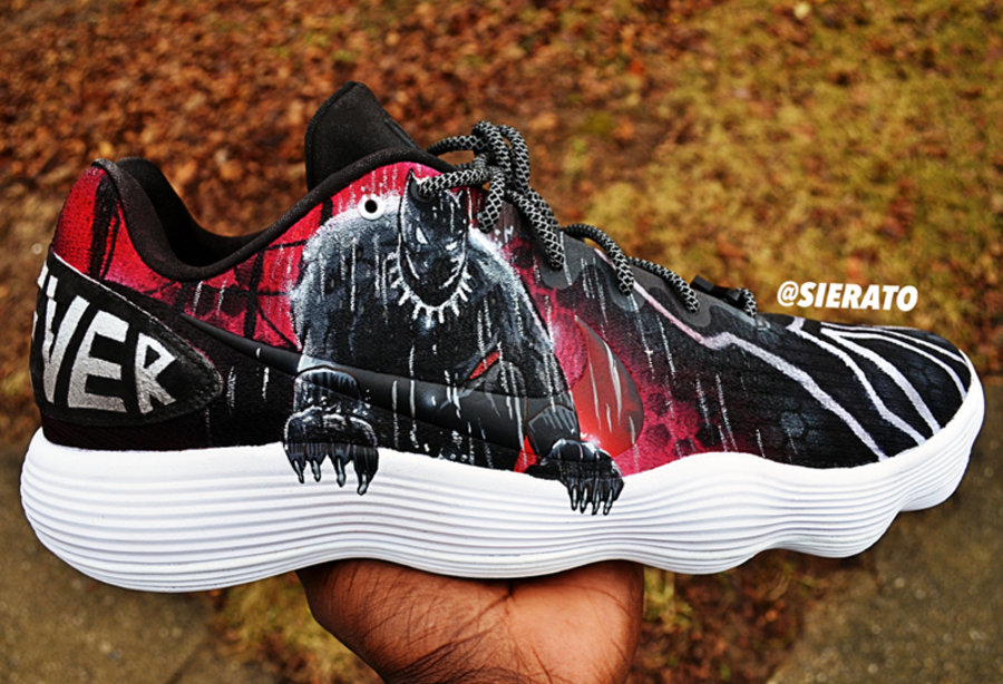 Nike React Hyperdunk Low  黑豹主题！火箭中锋上脚 Hyperdunk Low 特别定制战靴