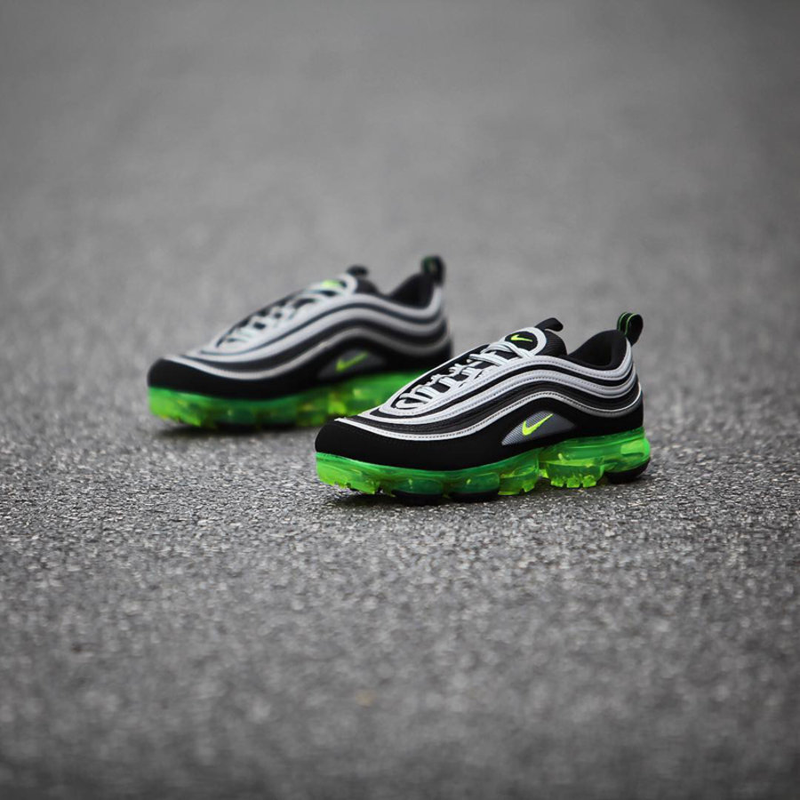 Nike,Air VaporMax 97  明日官网发售！Air VaporMax 97 “Japan” 近照抢先预览