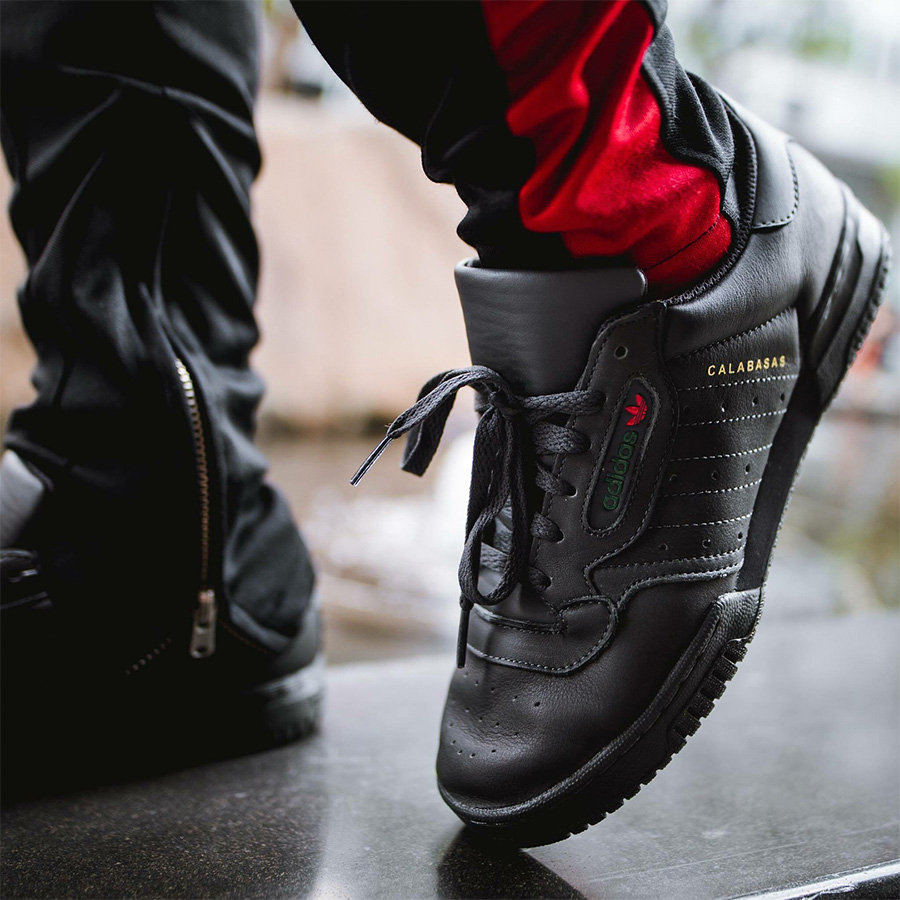 CG6420,Powerphase,Yeezy CG6420 还可以买！纯黑 Yeezy Powerphase 现已登陆官网