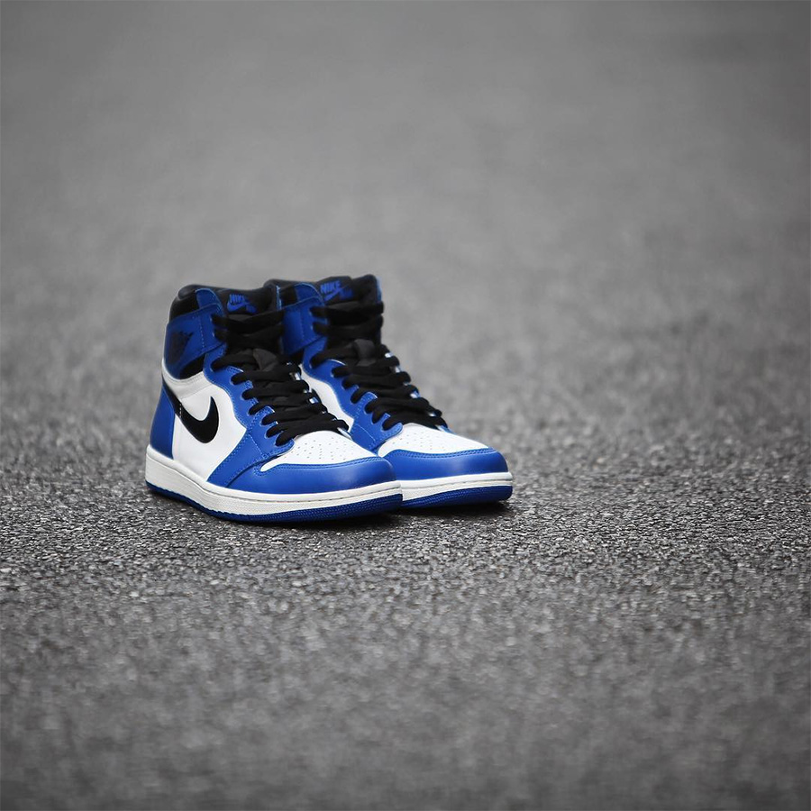 555088-403,AJ1,Air Jordan 1 555088-403 AJ1 又一款人气巅峰！小闪电 Air Jordan 1 “Game Royal” 实物美图