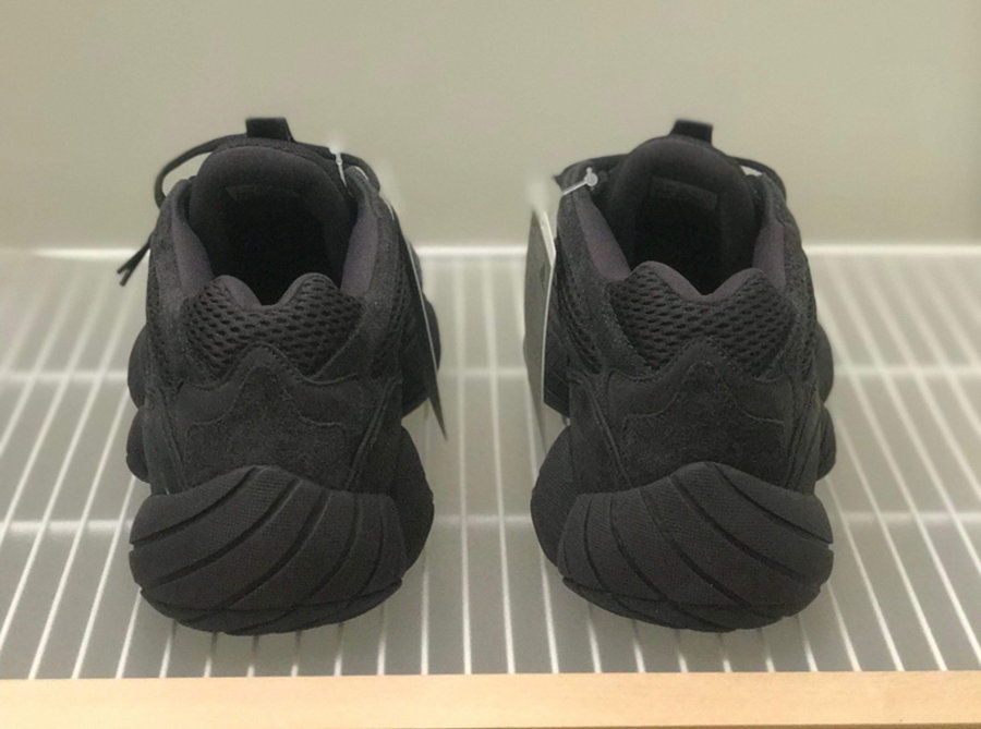 adidas,Yeezy 500,F36640  6 月发售！Yeezy 500 全黑配色再曝全新实物图
