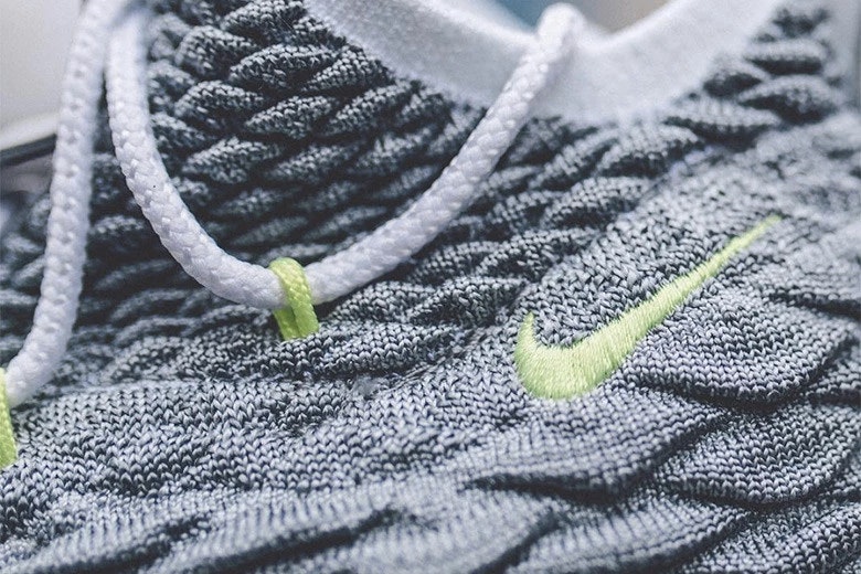 LBJ15,LeBron 15,Nike  源自勒布朗的儿时最爱！LeBron 15 “Neon 95” 即将发售
