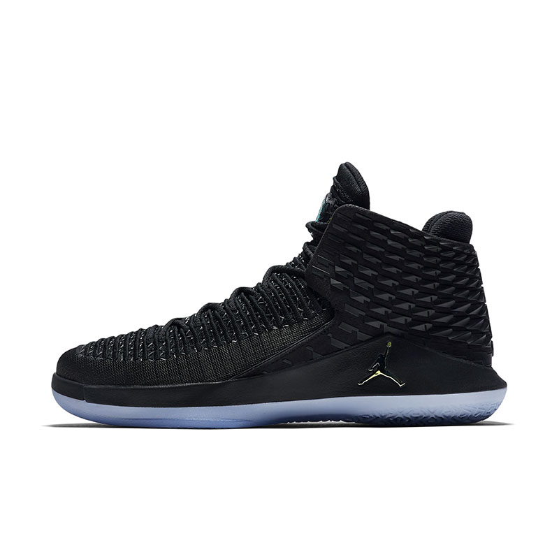 Air Jordan 32,AJ32,Black out  致敬飞人六冠！黑猫 Air Jordan 32 “Black Cat” 新品曝光