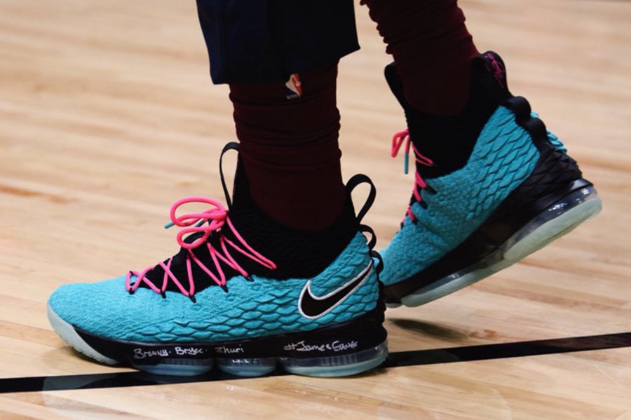 Nike,LeBron 15,LBJ15  南海岸回归！詹皇上脚 LeBron 15 “South Beach”