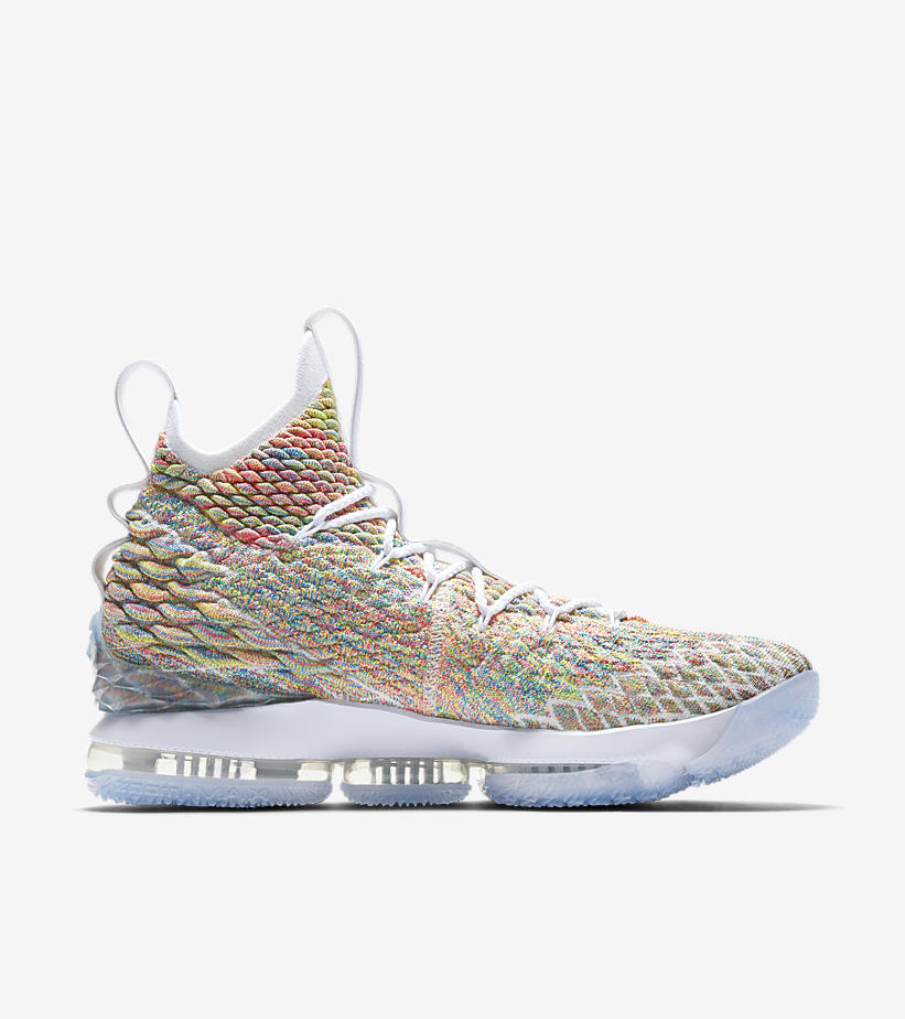 Nike,LeBron 15,897648-900  夏日清新气质！LeBron 15 “Fruity Pebbles” 下周发售