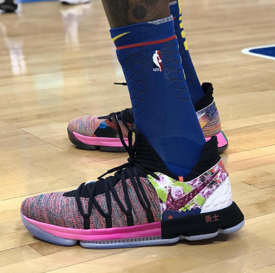Nike,KD 10  融合历代经典元素！杜兰特上脚 KD 10 “What The” 明日少量发售