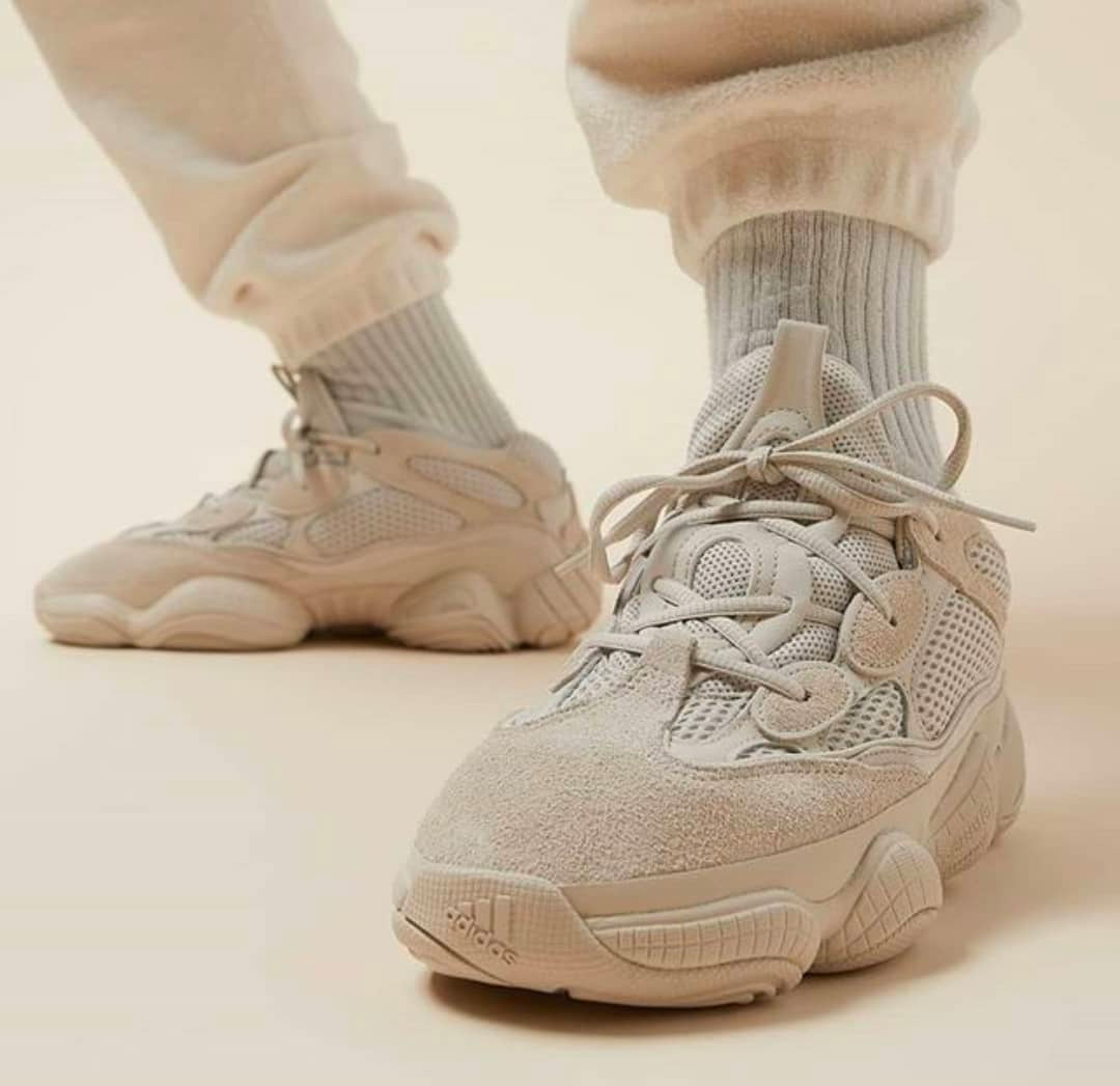 Yeezy 500,VaporMax,AJ1,Air Jor AJ1 这个周末发售了这么多重磅球鞋，你都入手了哪双？