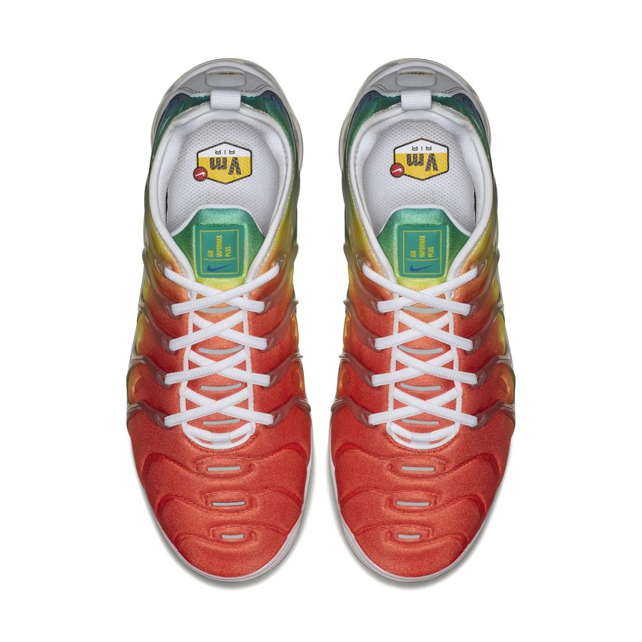 Nike,Air VaporMax Plus  像彩虹软糖一样！全新 VaporMax Plus 本周发售