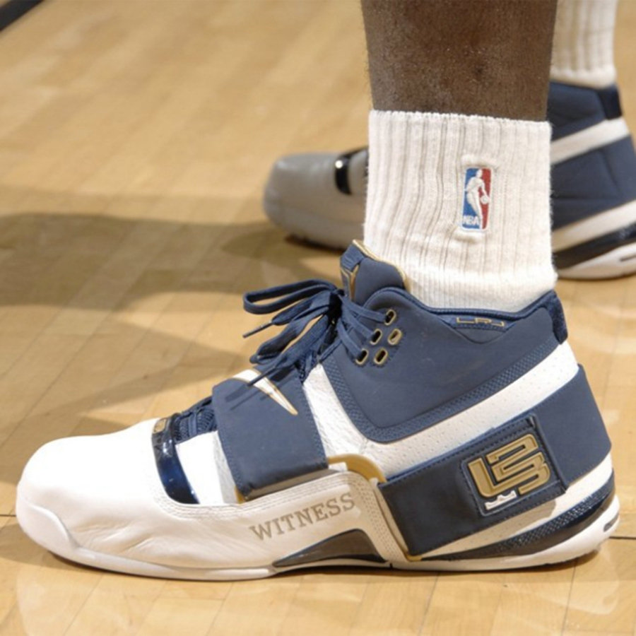 Nike,Soldier 12  各具特色！LeBron Soldier 12 两款全新配色即将登场