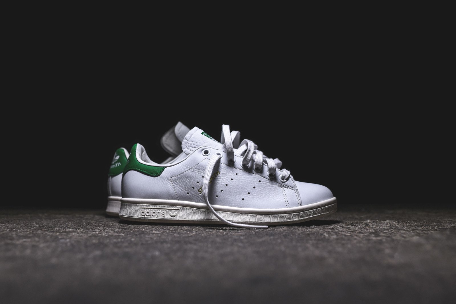 Stan Smith,adidas  每年夏天的必备品！今年「小白鞋」的最佳之选是哪双？