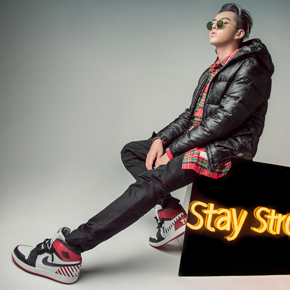 Nike,陈冠希,adidas,Air Jordan  这些明星都是顶级 Sneakerhead！除了冠希你还能想到谁？