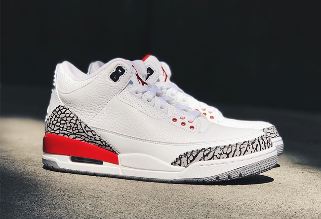 AJ3,Hu NMD,Air Jordan 3  官网购买链接：Air Jordan 3 飓风 & 菲董 Hu NMD 中国限定