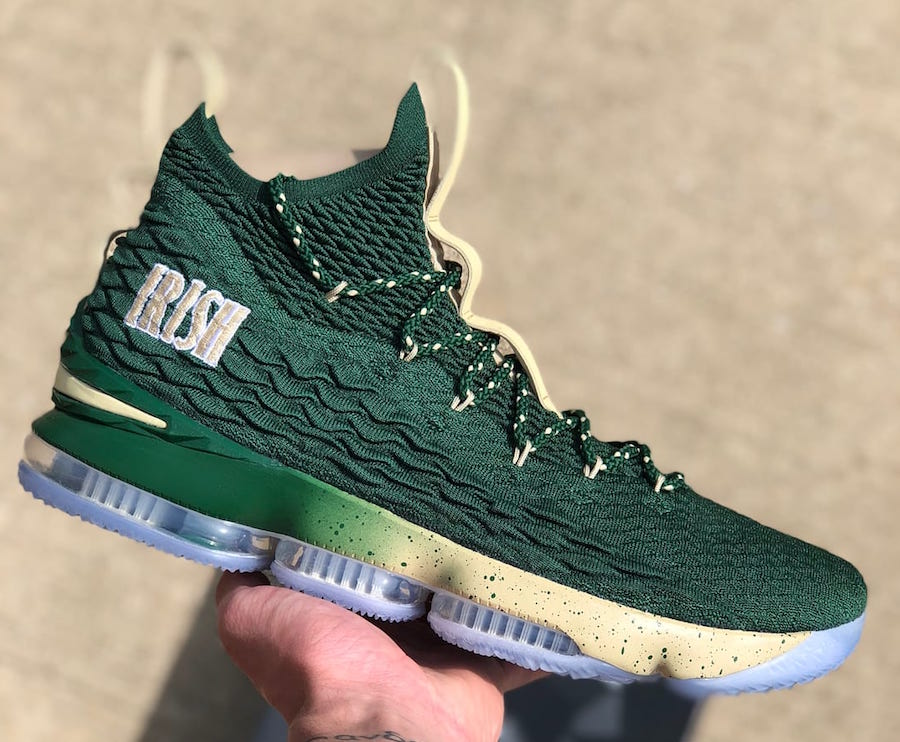LeBron 15,LBJ15 LBJ15 詹姆斯高中配色 LeBron 15 SVSM PE 主客场双版本曝光