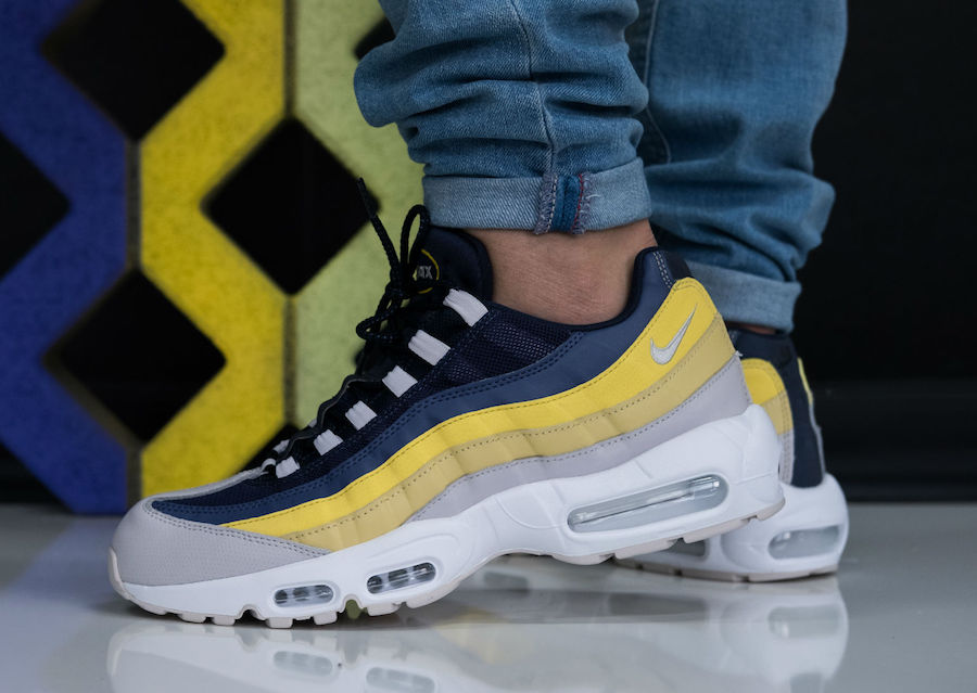 Nike,Air Max 95  色彩层次出众！全新 Air Max 95 “Lemon Wash” 上脚欣赏