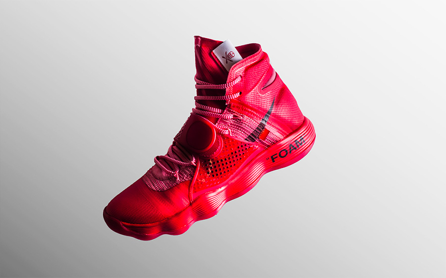 塔克,上脚,OFF-WHITE,Hyperdunk  惊艳！PJ 塔克上脚了一款大红 OFF-WHITE x HD 2017！
