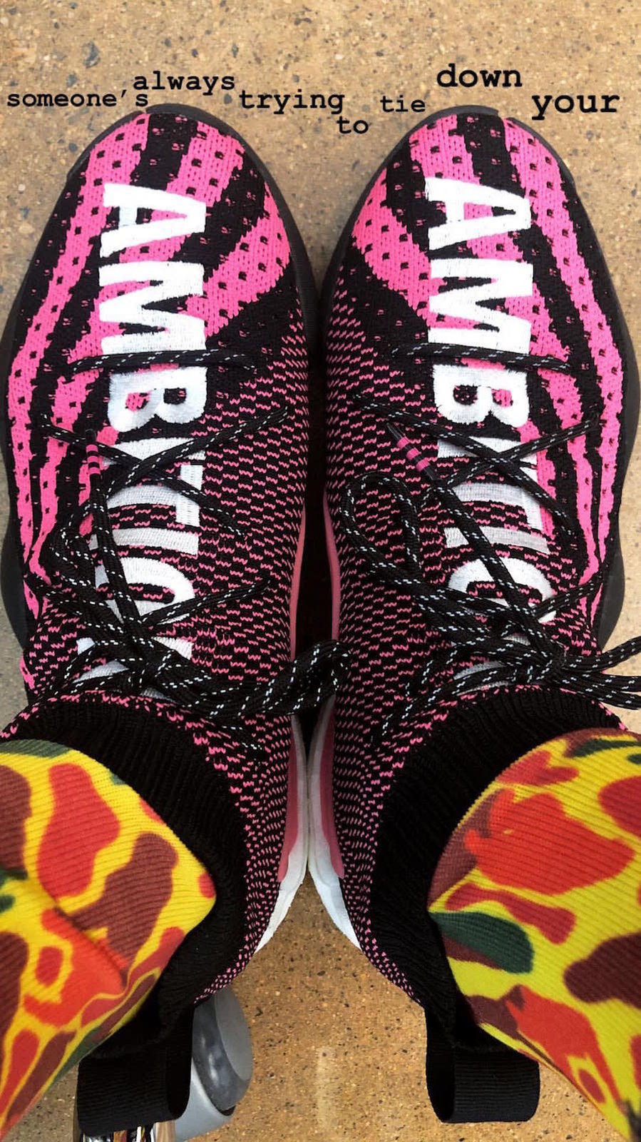 adidas,Crazy BYW,G28182  黑粉配色！Pharrell x adidas Crazy BYW 将于下月发售！