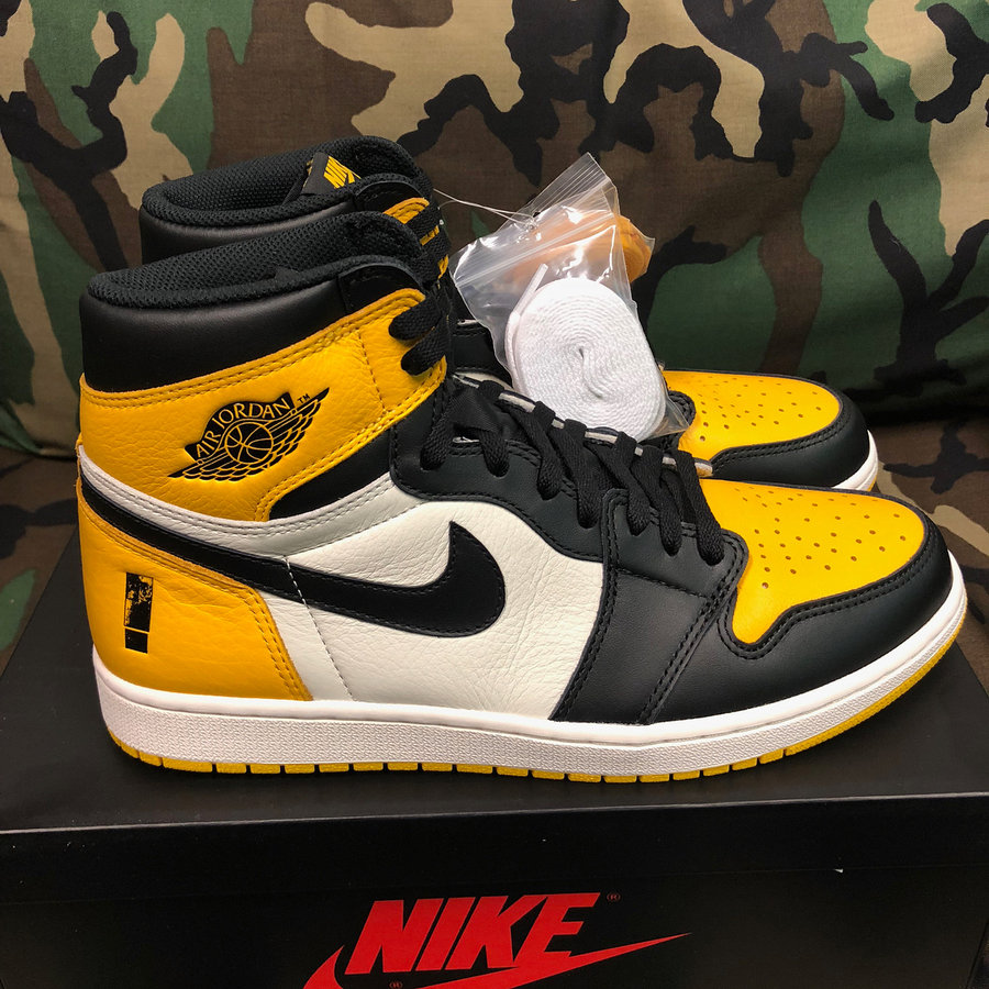 AJ1,Air Jordan 1  黑黄脚趾 AJ1 竟然是亲友版本！如果市售又得抢疯了...
