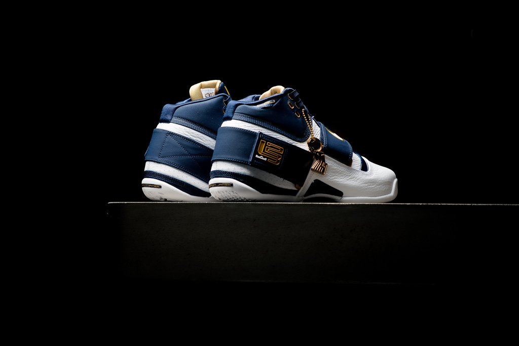 AO2088-400,Soldier 1,Nike AO2088-400 挺进总决赛的回忆！詹姆斯士兵一代将在月底首次复刻！