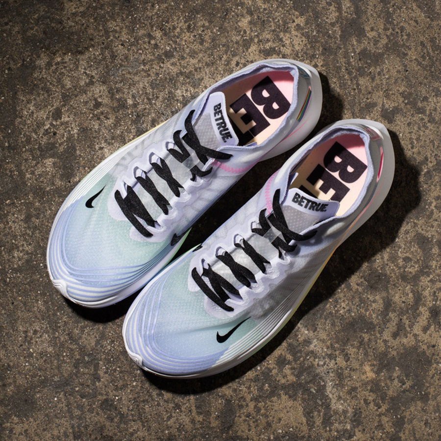 Nike,Zoom Fly SP,开箱,发售  彩虹蝉翼跑鞋！Zoom Fly SP “BETRUE” 实物图赏