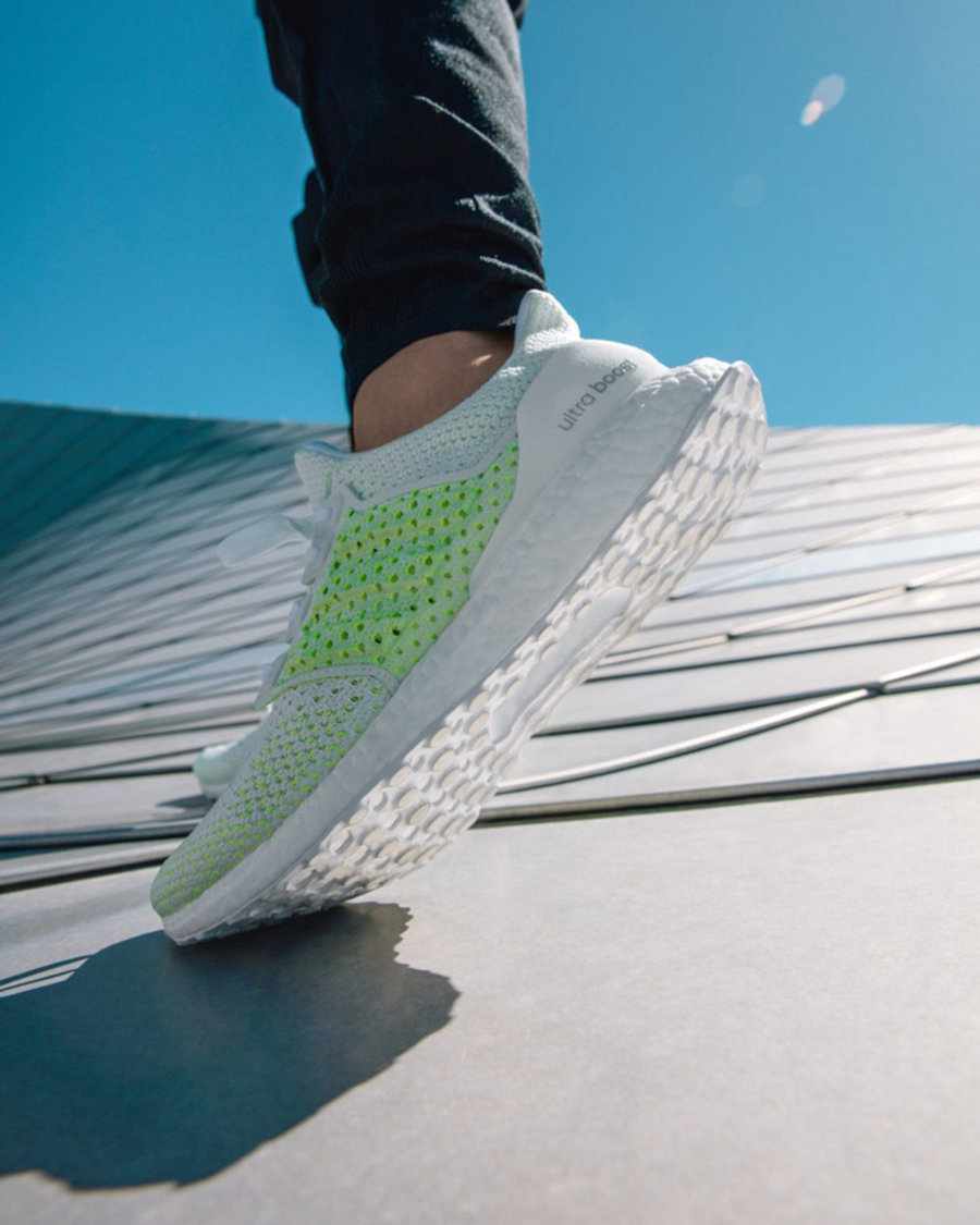 adidas,UltraBoost Clima,发售,上脚  ​海洋荧光配色！adidas Ultra Boost Clima 全新配色发售