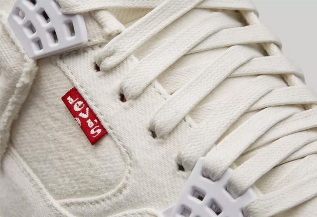 AO2571,AJ4,Air Jordan 4,发售 AO2571 白黑双色 Levis x Air Jordan 4 确定月底发售，官图释出