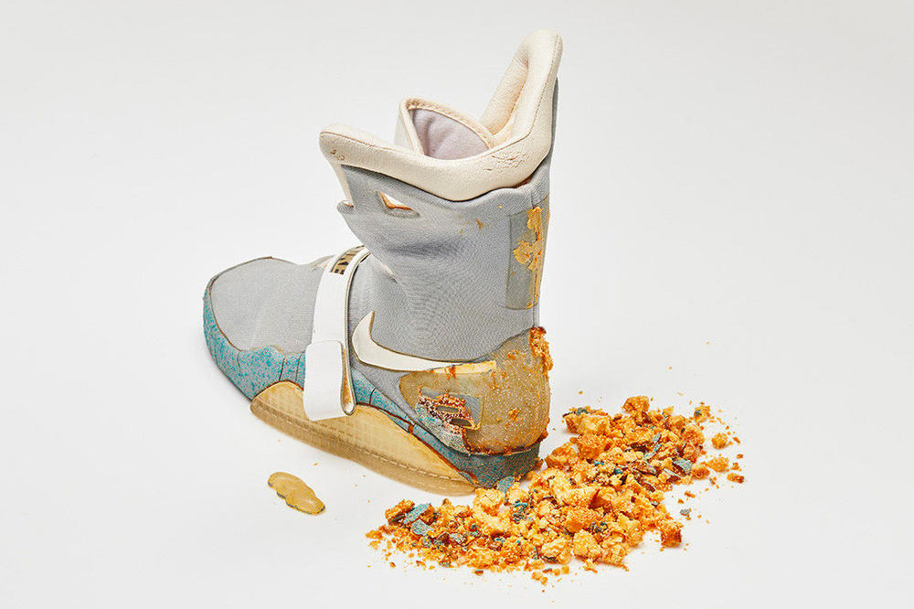 Nike,Mag  氧化掉渣都值天价！1986 年的 Nike Mag 正在拍卖！