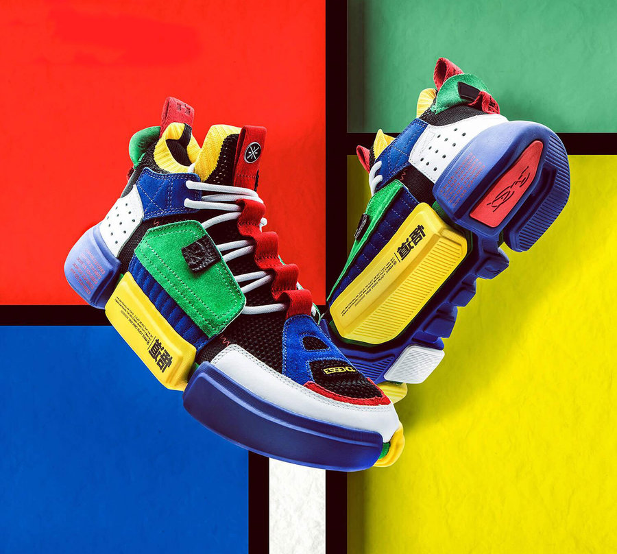 发售,AJ1  最多跌了不止￥2000！最近的重磅球鞋，哪双价格跌最多？