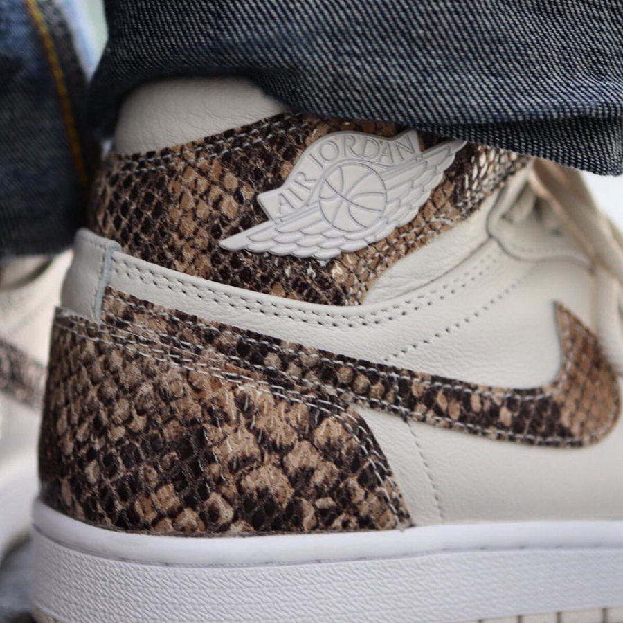 Air Jordan 1,AJ1,AH7389-004,发售  7 月初发售！Air Jordan 1 白蛇实物上脚图赏