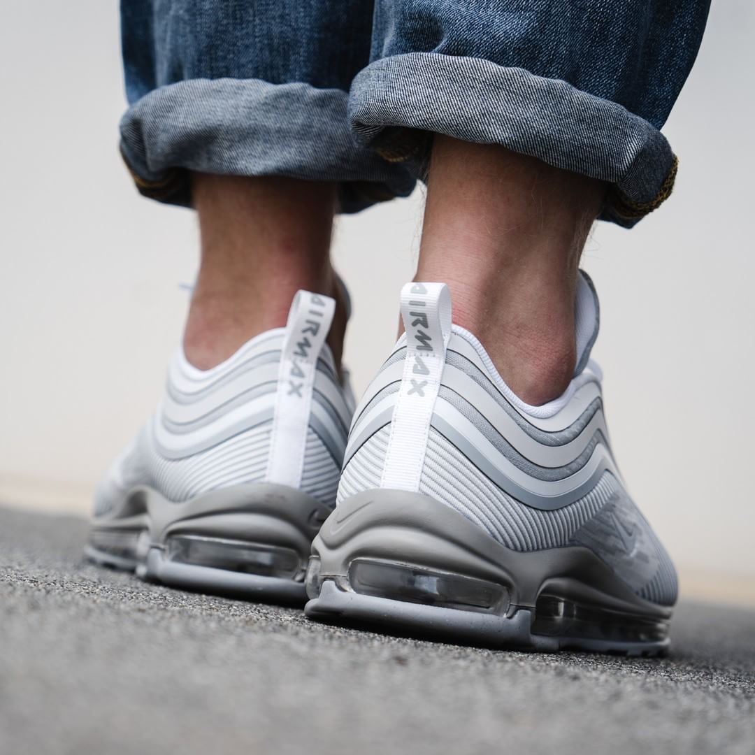 Nike,Air Max 97 Ultra,上脚,发售  科技感爆棚的银灰色！全新 Air Max 97 Ultra 上脚美图欣赏