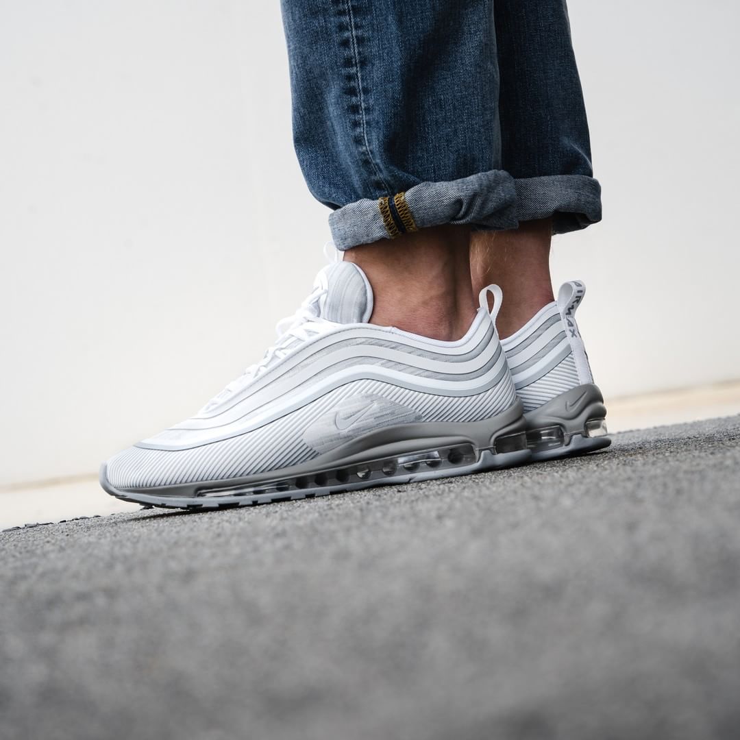 Nike,Air Max 97 Ultra,上脚,发售  科技感爆棚的银灰色！全新 Air Max 97 Ultra 上脚美图欣赏
