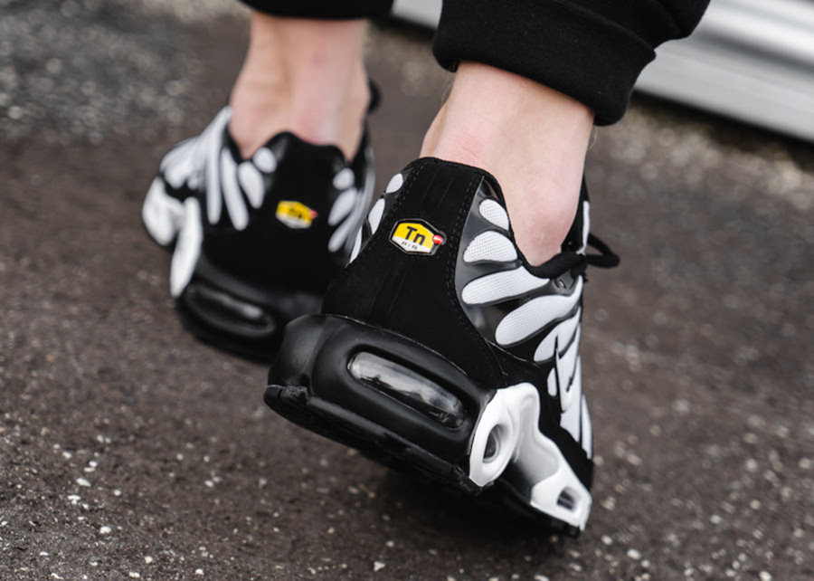 Nike,Air Max Plus,852630-032,发  黑白奥利奥！Nike Air Max Plus 全新配色登场