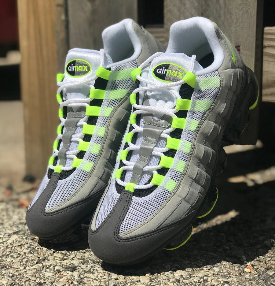 Nike,Air VaporMax 95,发售  全新变种鞋款！Nike Air VaporMax 95 “Neon” 实物图释出