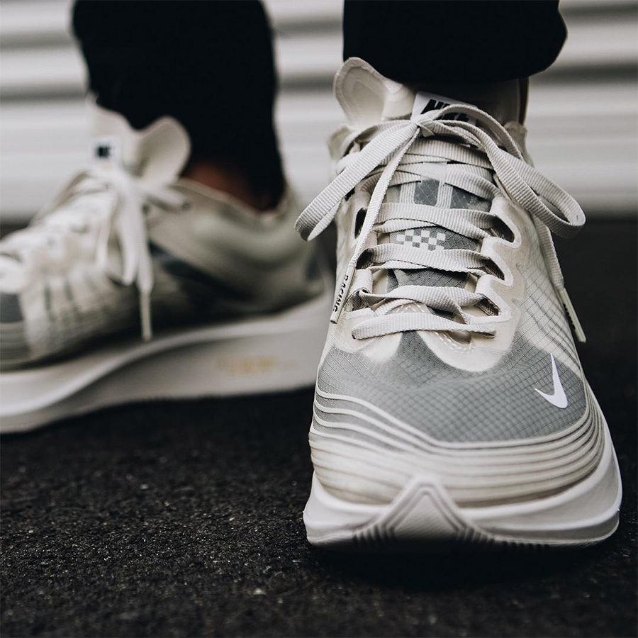 AJ9282-002,Zoom Fly,Nike AJ9282-002 清爽简约的新配色！Nike Zoom Fly SP “Light Bone” 近期发售