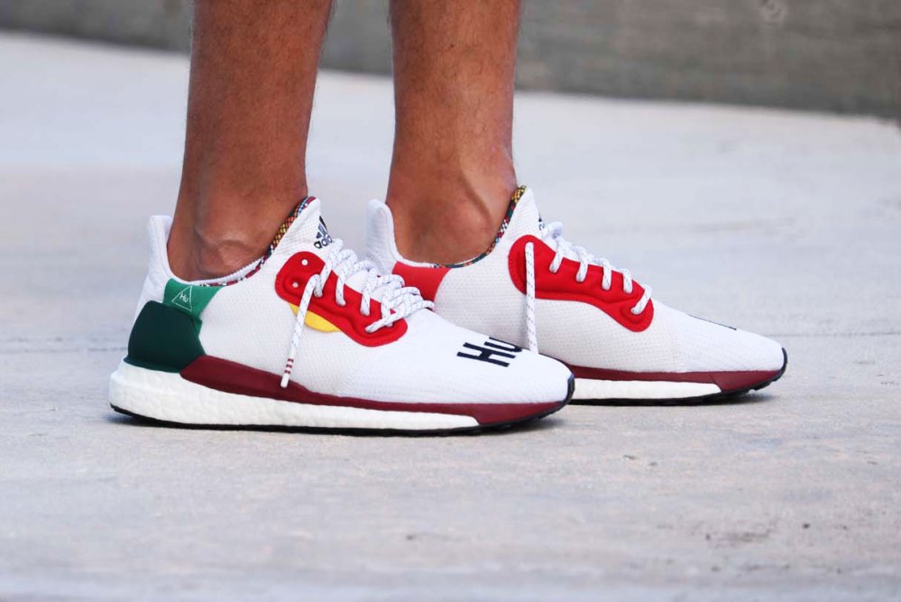 Solar Hu Glide St,adidas  菲董本人亲着配色！白色 adidas Solar Hu Glide St 上脚实拍