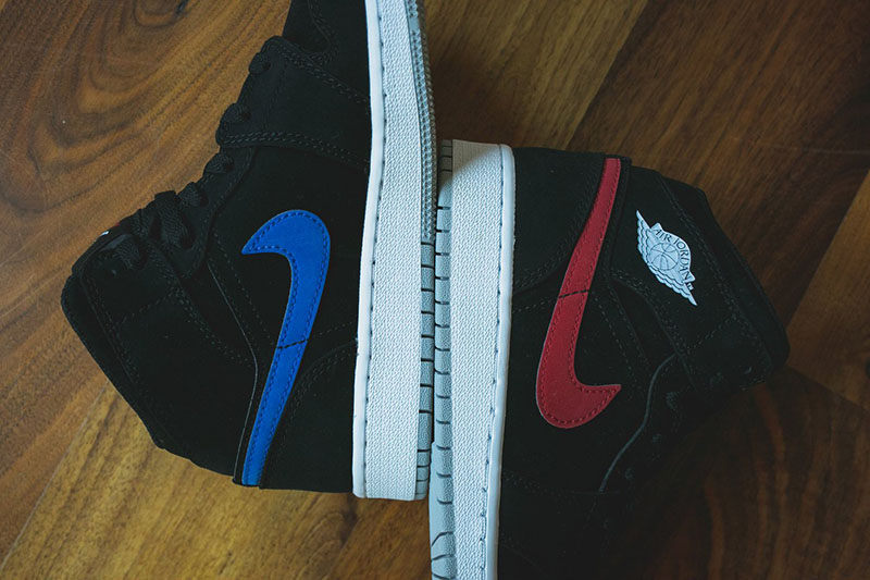 发售,Air Jordan 1 Mid,AJ1,GS  红、蓝阴阳 Swoosh！Air Jordan 1 Mid GS 新品现已发售
