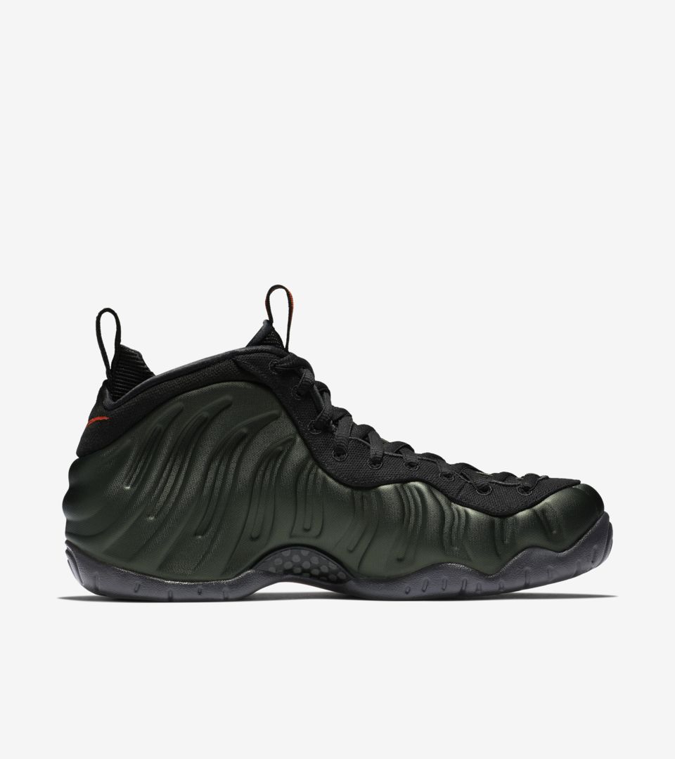 Nike,air foamposite pro sequoi  UNDEFEATED 联名即视感！全新橙绿泡明早官网发售